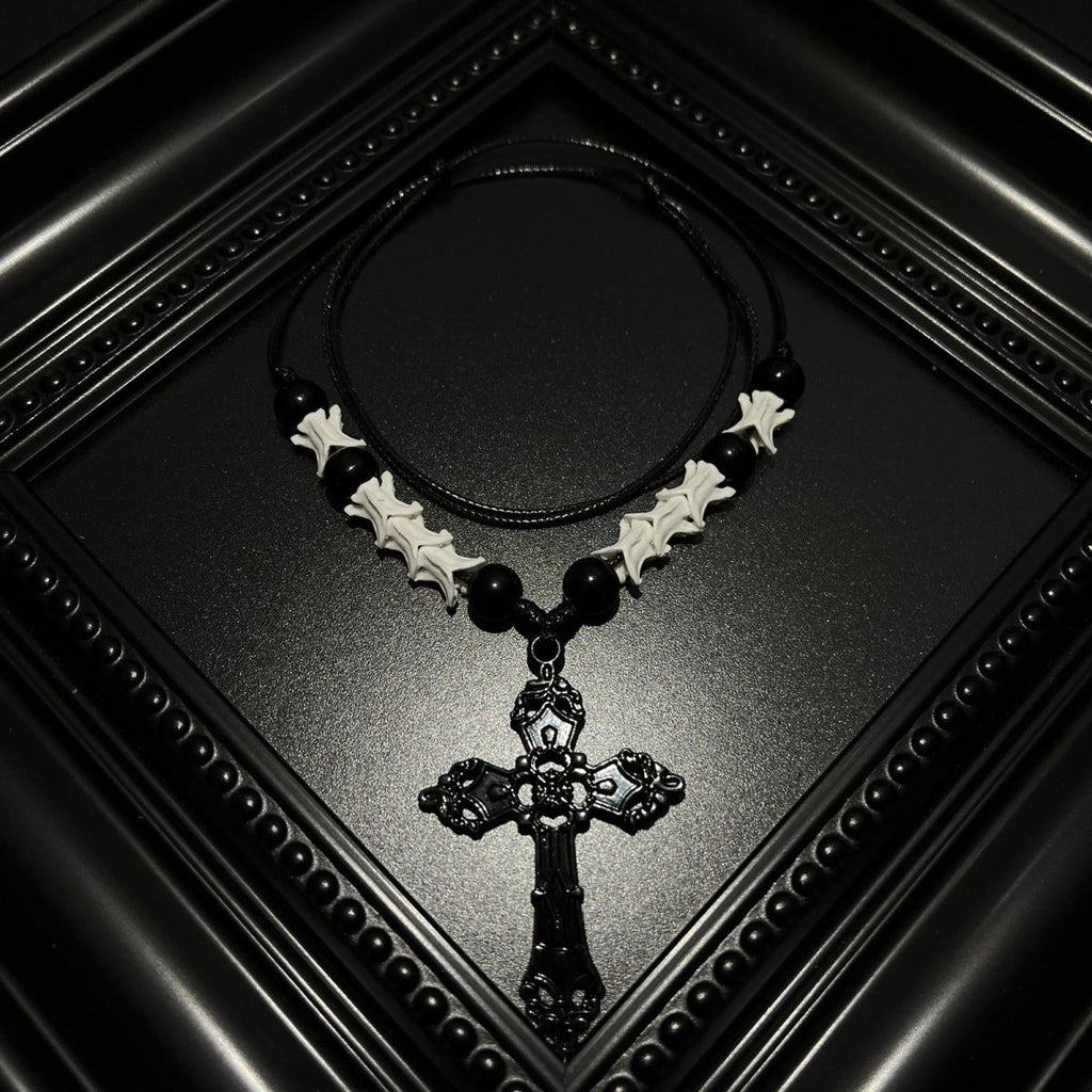 Minimalist Snake Bone Necklace – A Touch of Wild