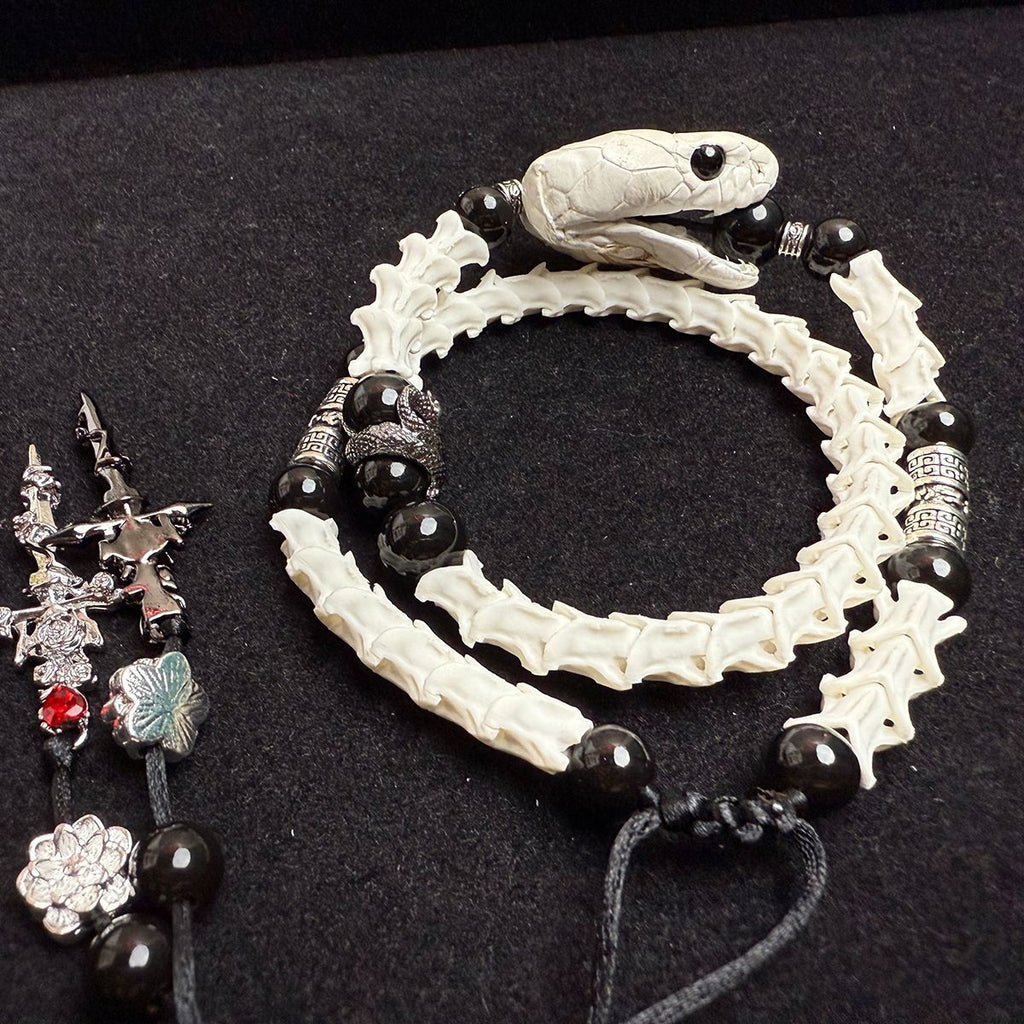 The Minimalist Bone Bracelet: A Distinctive Natural Gift